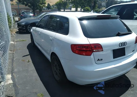 2010 Audi A3 2.0T Premium из США, поврежденный, VIN WAUBEAFM3AA111029